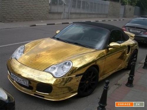 Porsche 911 gold